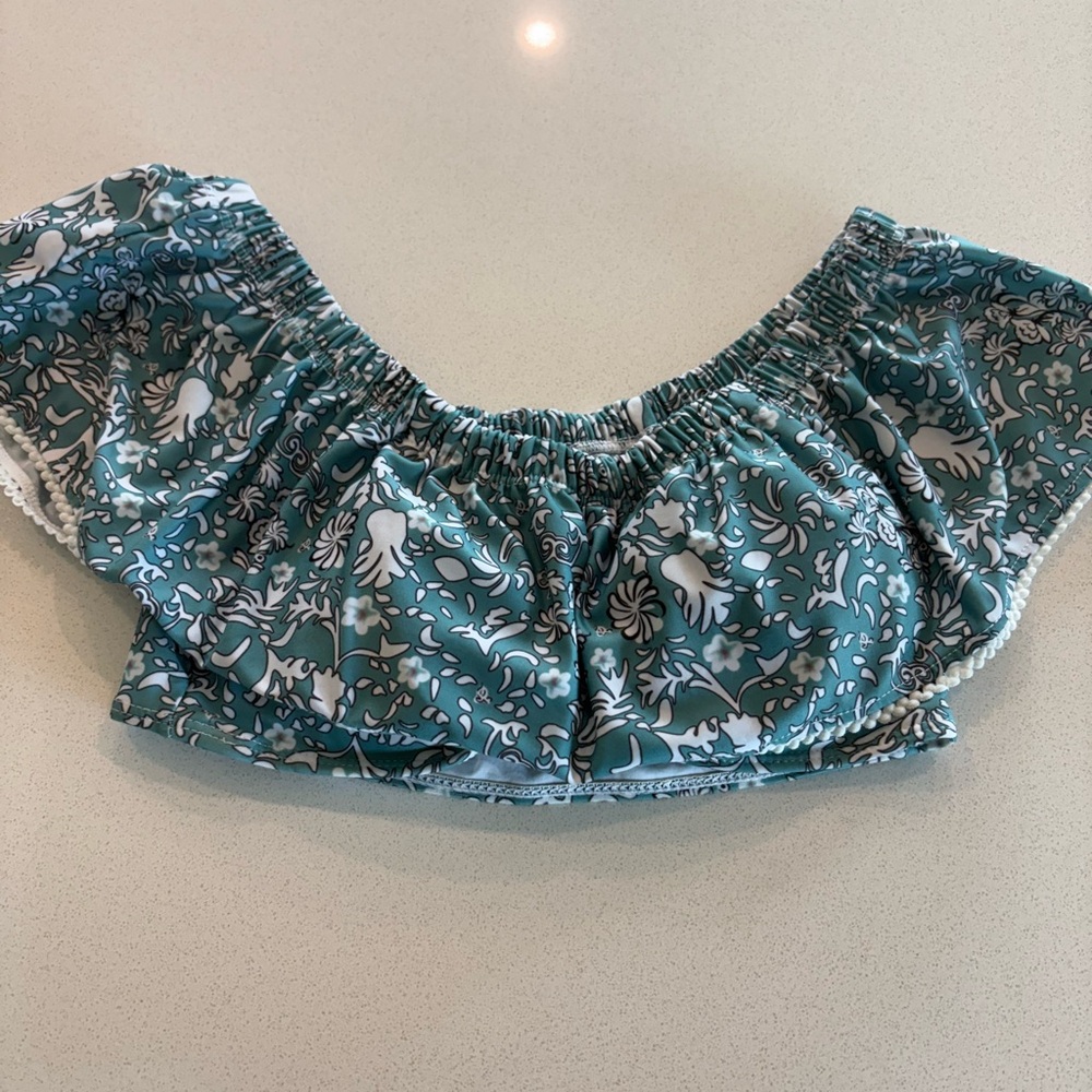Floral Off-Shoulder Crop Top